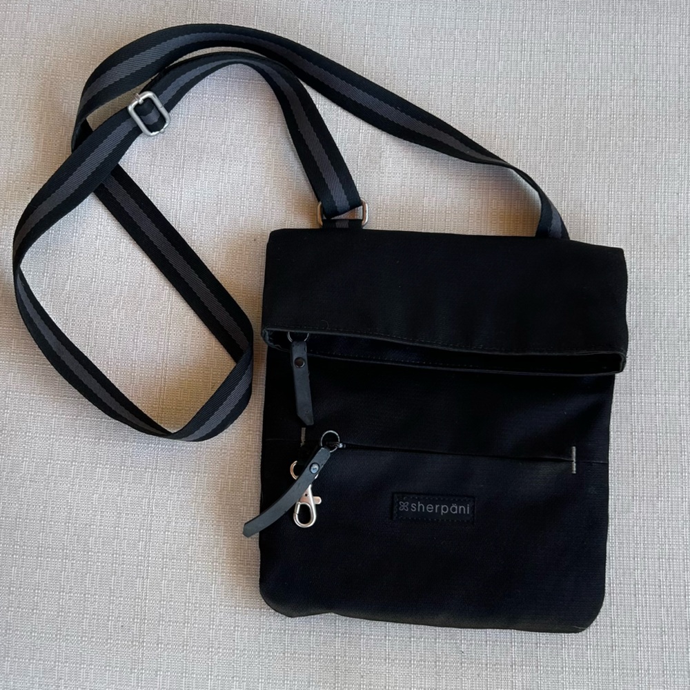 Sherpani Pica Black Canvas Crossbody Bag
